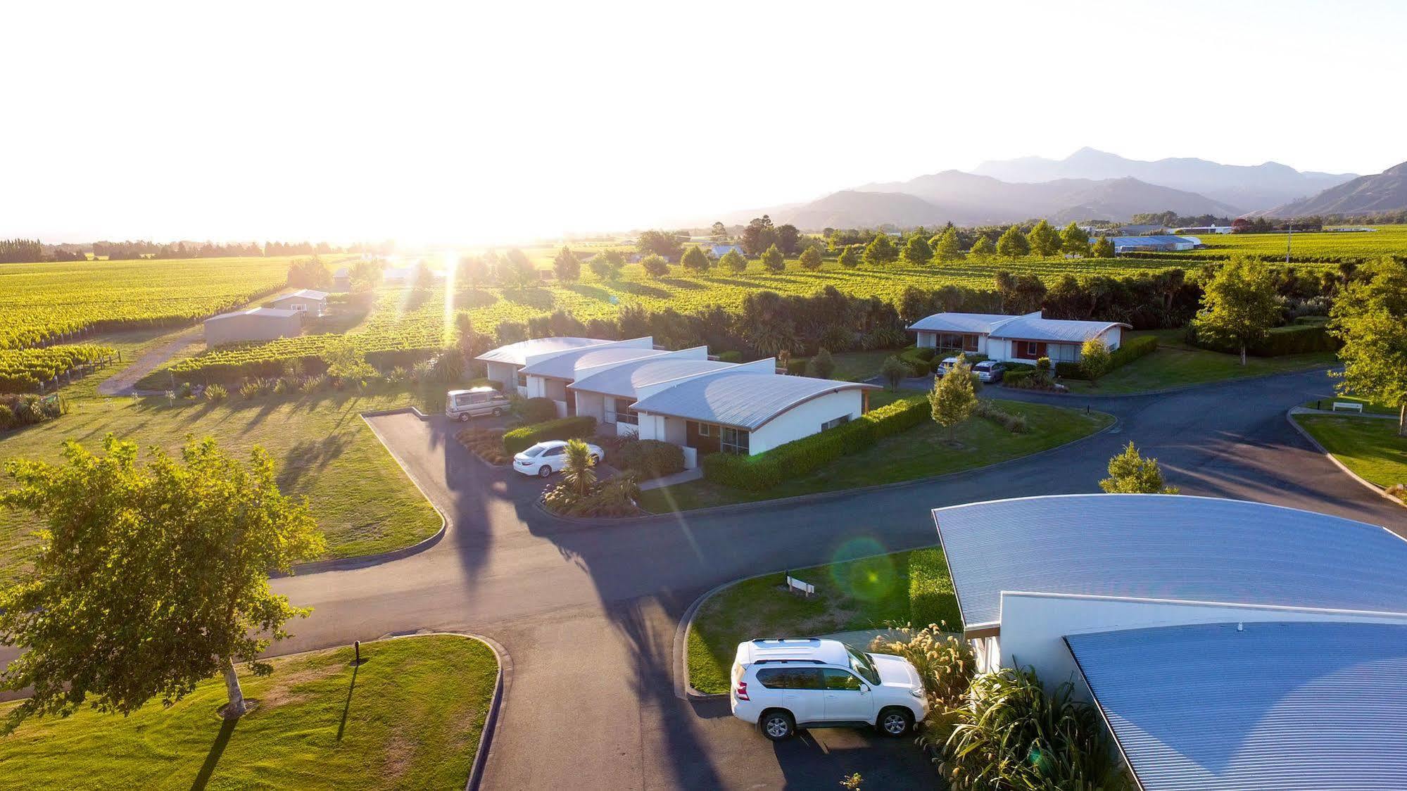 Marlborough Vintners Accommodation เบลนิม ภายนอก รูปภาพ